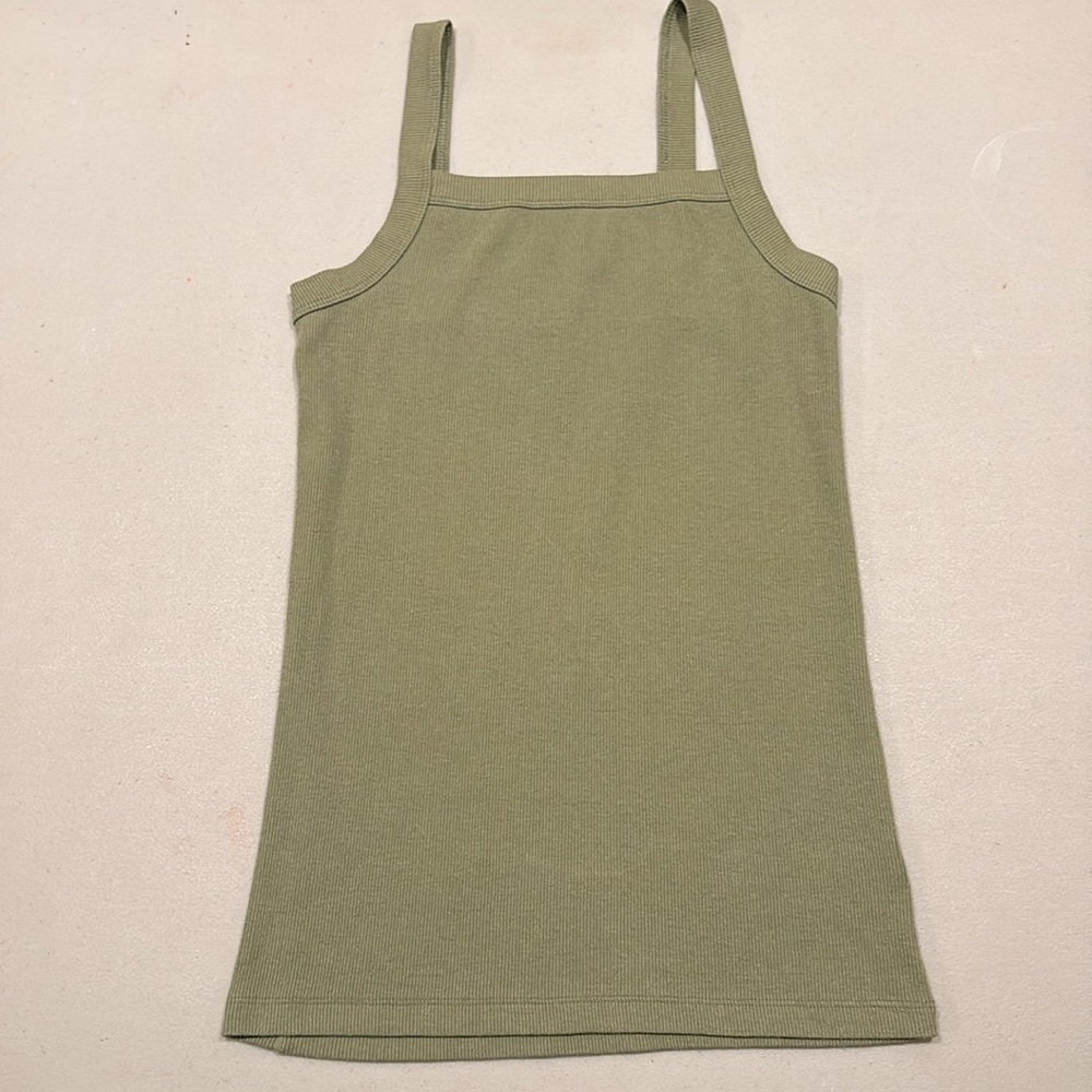 Old Navy slim fit tank tops (2) - Picture 8 of 10